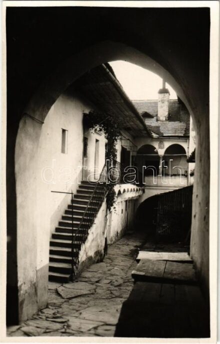 Lőcse, Levoca; Egy régi ház udvara / Stary Dvor / courtyard of an old house