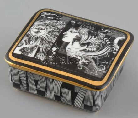 Hollóházi Szász Endre által tervezett porcelán dobozka matricás jelzett hibátlan 9x8 cm