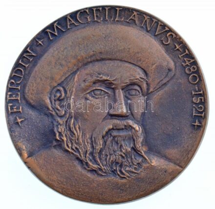 1983. 'Ferdin Magellanus 1480-1521 / Magellán Klub Közgyűlése 1983. XI. 20.' kétoldalas öntött bronz emlékérem (99mm) T:1- Hungary 1983. 'Ferdin Magellanus 1480-1521 / General Assembly of the Magellan Club 20th of November in 1983'