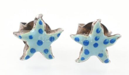 Ezüst(Ag) csillagos fülbevalópár, zománcozott díszítéssel, jelzett, d: 1 cm, bruttó: 0,5 g