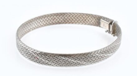 Ezüst(Ag) szőtt karkötő, jelzett, h: 19 cm, nettó: 18,9 g