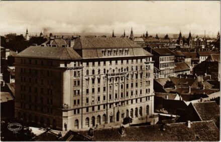 Budapest I. Tabán, Bethlen udvar, vendéglő és étterem. Csiky Foto 71. Attila út 2-4.