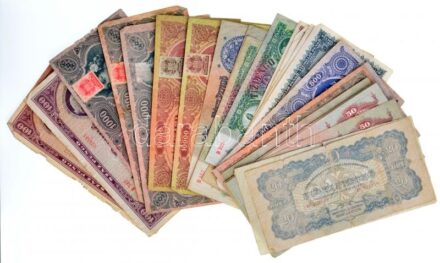 33 db-os pengő bankjegy tétel, közte 1932. 50P (7x) + 1944. 20P 'A Vörös Hadsereg Parancsnoksága' T:III,III- közte szakadás, anyaghiány, folt, firka
