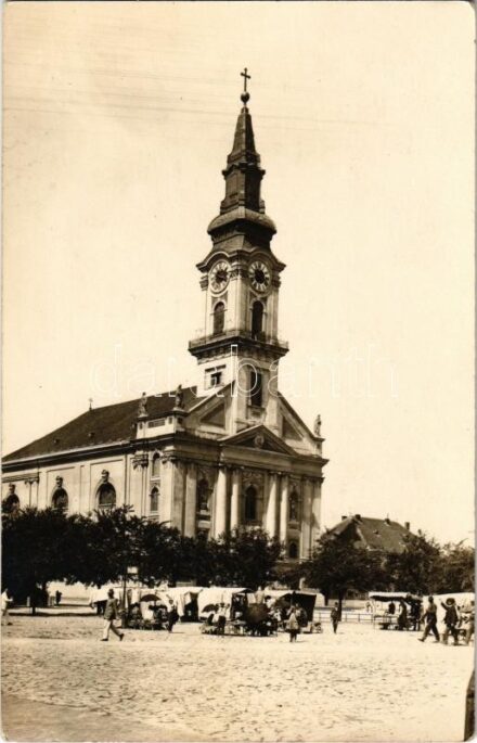 1926 Kecskemét, Római katolikus templom, piac. photo