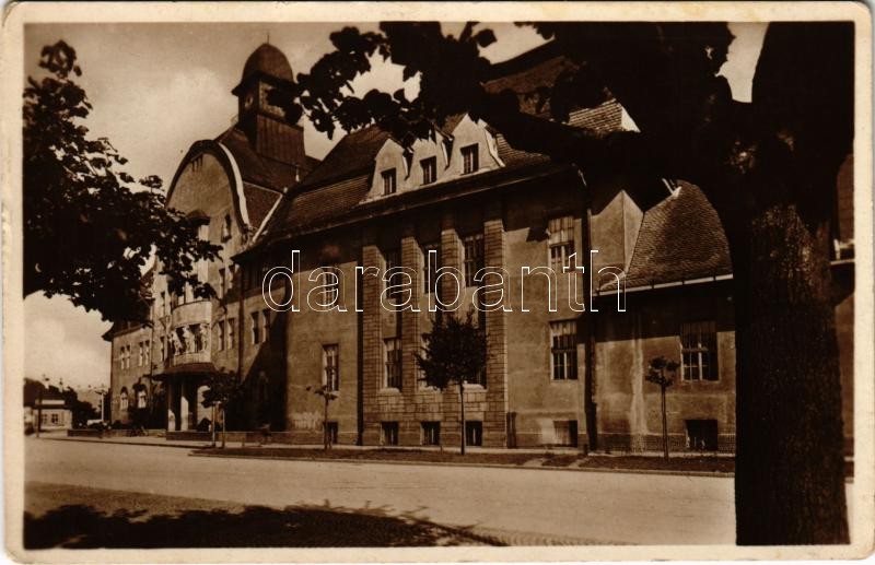 Kassa, Kosice; Statna nemocnica / Állami kórház. Hátoldalon 'Üdvözlet a Felszabadult Kassáról 1938 November 10-én' bélyegzés / hospital (apró szakadás / tiny tear)