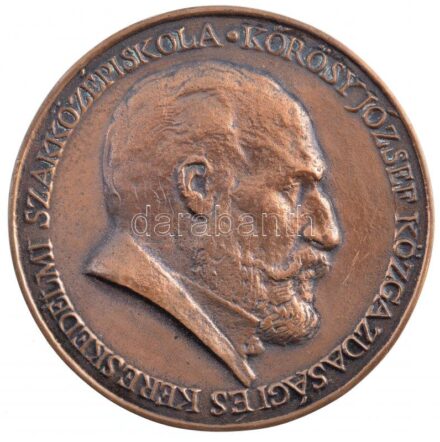 Lapis András (1942-) 1985. 'Kőrösy József Kereskedelmi Szakközépiskola / Az iskola fennállásának 100. évfordulójára' kétoldalas, öntött bronz emlékérem (82mm) T:1-