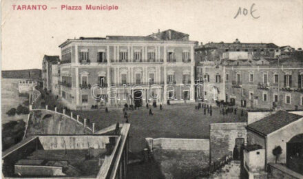 Taranto, Piazza Municipio / city square (EK)