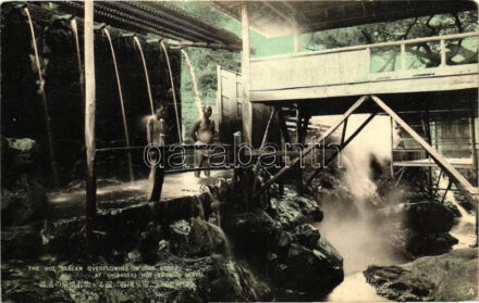 Beppu, Shibaseki hot spring, hot stream overlowing in the gorge