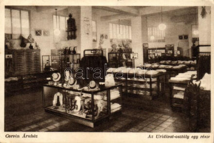 Budapest VIII. Corvin áruház, Úri divat osztály (EK)