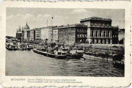 Budapest V. Tudományos Akadémia, rakpart, uszályok (kis szakadás / small tear)
