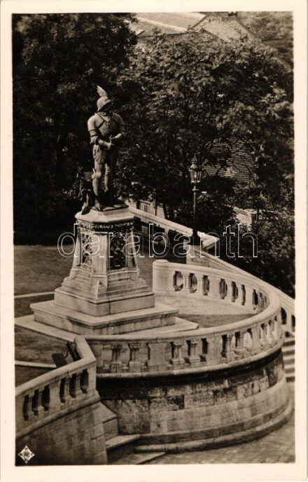 Budapest I. Hunyadi János szobor, Halászbástya