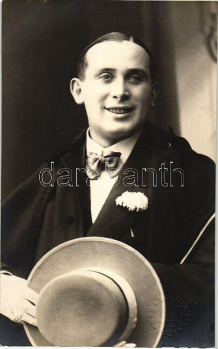 Káldor Dezső, 'Klaraffa Valerió', Takács fényképész, photo