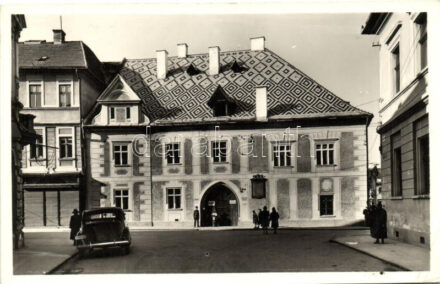 Kolozsvár, Cluj; Mátyás király szülőháza / birth house of Matthias Corvinus, automobile (EB)