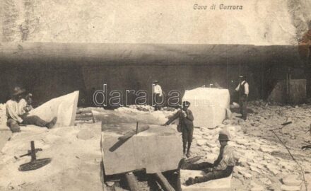 Carrara, Cave di Carrara. Fotog. Valenti / quarry, workers (EK)