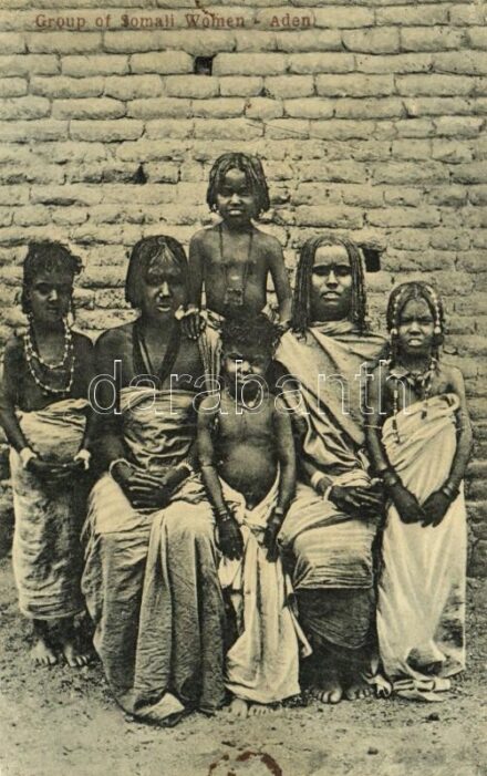 Aden, Group of Somali Women, folklore from Yemen (tiny pinhole)