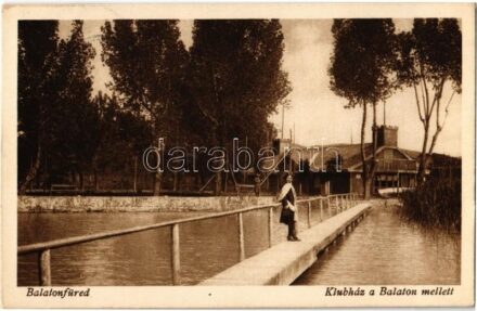 1928 Balatonfüred, Klubház a Balaton mellett