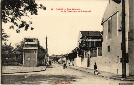 Dakar, Rue Vincens et la Direction de l'Arsenal / street view