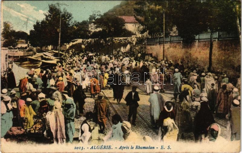 1920 Algiers, Algerie; Apres le Rhamadan / street view after Ramadan, crowd, Algerian folklore