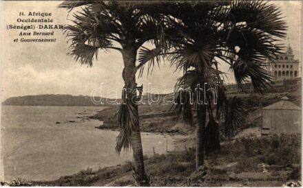 Dakar, Anse Bernard et Gouvernement / Government Palace, coast