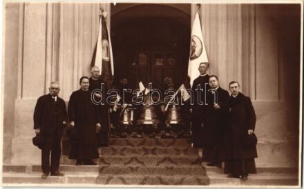 Baja, Bódicsy Sándor bajai harangöntő mester által öntött harangok, magyar zászlók. photo