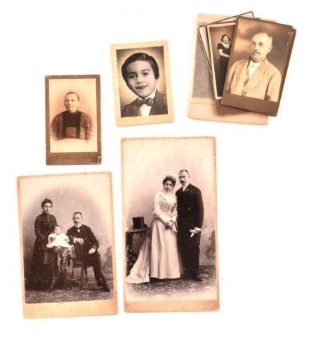 cca 1910-1930 8 db keményhátú portré, 10,5x6 cm és 20x11 cm közötti méretekben + 2 db üvegnegatív