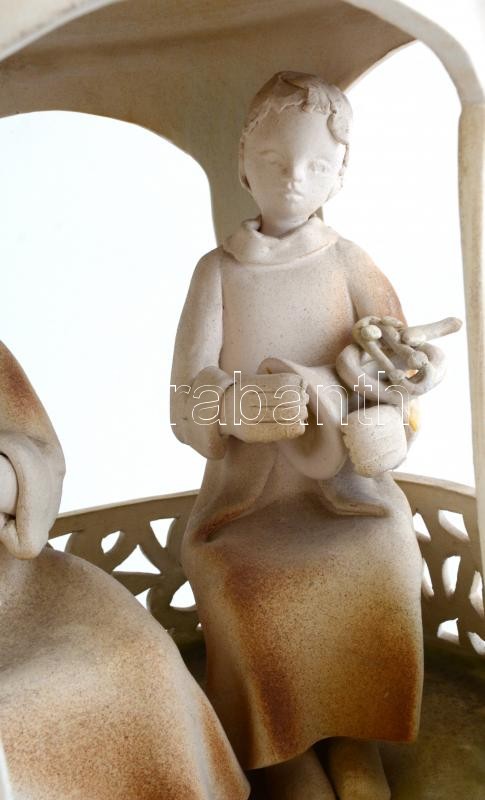 Két zenész a pavilonban, mázas kerámia, jelzés nélkül, repedésekkel, m: 42 cm, d: 23 cm. Jótékonysági árverés a Házat-Hazát Alapítvány otthonteremtési programjának támogatására. - Image 4