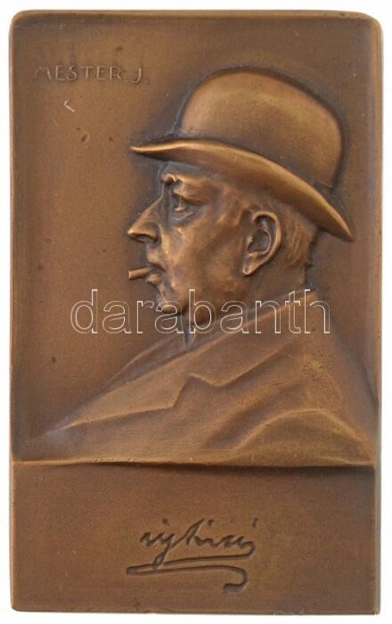 Mester Jenő (1882-1961) DN 'Újházi' Újházi Ede színészt ábrázoló egyoldalas Br emlékplakett (51,09g/36x58mm) T:1- / Hungary ND 'Újházi' one-sided Br plaque commemorating Ede Újházi an hungarian actor. Szign.: Jenő Mester