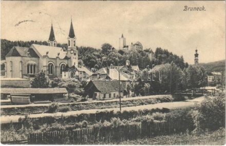 1907 Brunico, Bruneck (Südtirol); churches, castle