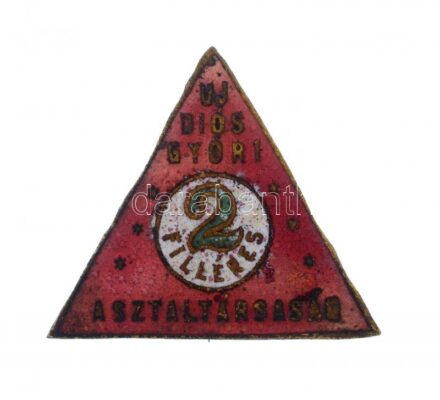 ~1930-1940. 'Új Diósgyőri Asztaltársaság - 2 filléres' zománcozott Br jelvény (27x31mm) T:2
