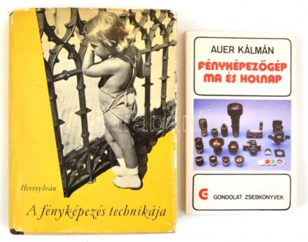 Fényképezéssel kapcsolatos könyvek, 2 db: Auer Kálmán: Fényképezőgép ma és holnap. Bp., 1981, Gondolat (Gondolat zsebkönyvek). 2. kiadás.Papírkötésben, jó állapotban.+ Hevesy Iván: A fényképezés technikája. Bp., 1957,