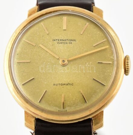 IWC 18K arany (Au) női automata karóra. Jelzett. Működő, jó állapotban, bőr szíjjal. d: 22 mm