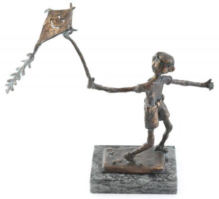 D. Tóth Károly: Sárkányeregető. Patinázott öntött bronz, jelzett, m: 37 cm