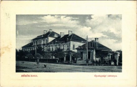 1910 Békéscsaba, Gyalogsági laktanya, katonák. W.L. Bp. 4028. (EB)
