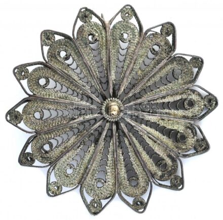 Fém filigrán bross jelzés nélkül, kopott, d:4cm
