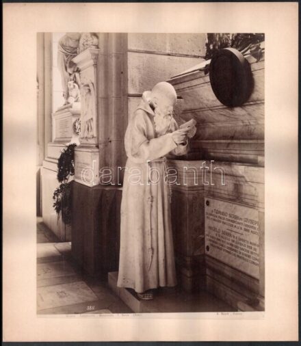 cca 1900 Genova, Camposanto, szobrok és síremlékek a temetőben, 3 db kartonra kasírozott fotó, 28x22,5 cm / Genova, Camposanto, monuments in the cemetery, 3 vintage photos, 28x22.5 cm