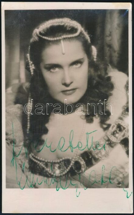 Karády Katalin (1910-1990) színésznő fotólap a színésznő autográf aláírásával 9x14 cm