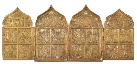 Orosz tetraptichon (4 oldalú fém ikon). Öntött patinázott bronz. 18x42cm. Az első három táblán a liturgiai év 12 főünnepe (Dodekaorton), az utolsón négy Istenanya-ábrázolás (Hodigitria, Eleussza, Orans) látható. Felül Krisztus