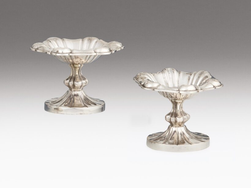 Bécsi biedermeier fűszertartó-pár, ezüst, 193 g.