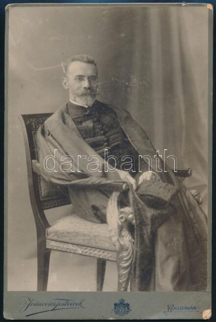 cca 1910 Dr. kenesei Kenessey Béla (1858-1918) az Erdélyi református egyházkerület püspöke 1907-től haláláig. Vintage keményhátú fotó a Joánovics Testvérek kolozsvári műterméből, hátoldalán feliratozott, sarkaiban
