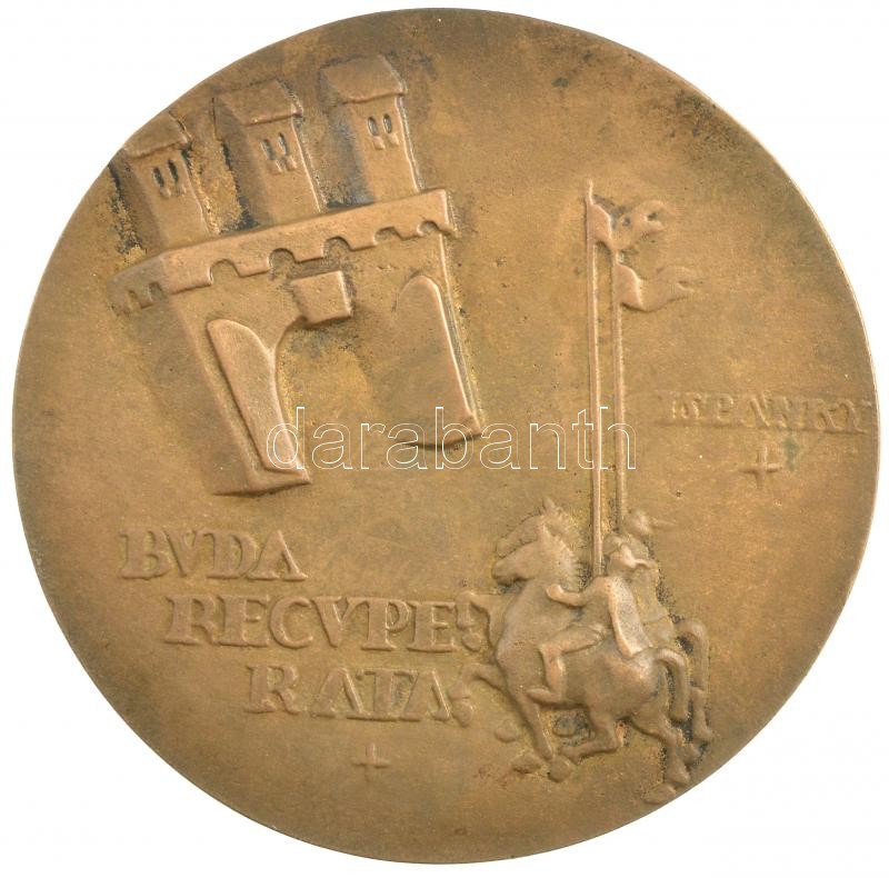 Ispánki József (1906-1992) 1936. 'BVDA RECVPERATA 1686-1936' Buda visszafoglalásának 250. évfordulójára készített kétoldalas bronz emlékérem (174,43g/79mm) T:1- patina Hungary 1936. 'BVDA RECVPERATA 1686-1936' two sided bronze - Image 2