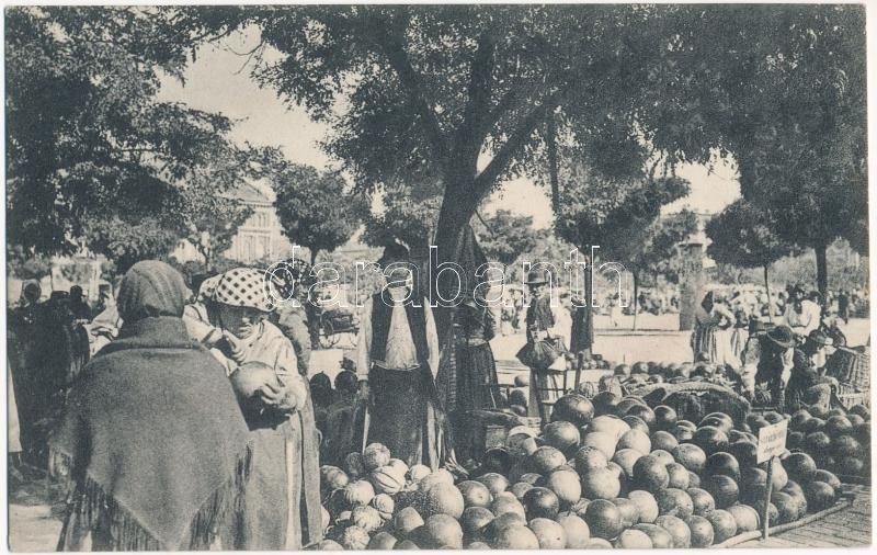 Kecskemét, dinnyevásár, árusok. G. Fekete Mihály kiadása (Rb)