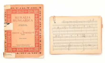Dohnányi Ernő (1877-1960) zeneszerő autográf kottái 21, nagyrészt kétoldalas lap. + Dohnányi, Ernst von: Ruralia Hungarica. Seven Pieces for Pianoforte. Op. 32/a - Budapest, cop. 1925, Rózsavölgyi & Co - Sérült kiadói