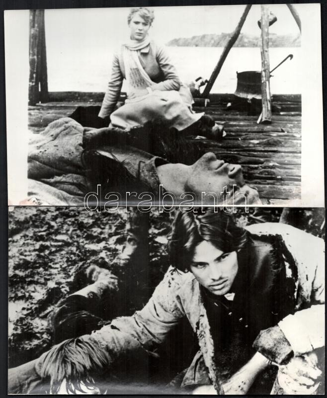 cca 1975 ,,Sztrogoff Mihály' című bolgár, olasz, francia, NSZK film jelenetei és szereplői, 6 db vintage produkciós filmfotó, ezüstzselatinos fotópapíron, csak egy kép feliratozott, 14x24 cm és 24x15 cm között - Image 3