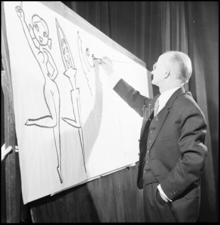 cca 1993 előtt készült akt felvételek, Menesdorfer Lajos (1941-2005) budapesti fotóművész hagyatékából, 21 db vintage NEGATÍV, 6x6 cm