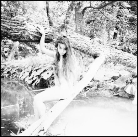 cca 1991 előtt készült akt felvételek, Menesdorfer Lajos (1941-2005) budapesti fotóművész hagyatékából, 9 db vintage NEGATÍV, 6x6 cm