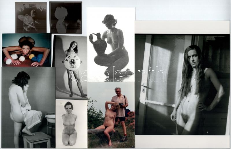 Minden tekintetben (szerző, modell, időpont, helyszín) vegyes válogatás szolidan erotikus felvételekből, 9 db vintage és/vagy mai nagyítás, pozitív kép és/vagy negatív, a papírképek és a negatívok nem ismétlik egymást, 24x18 cm