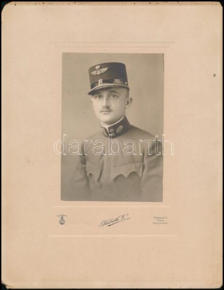 cca 1920 Vasutas tiszt fotója kartonon 21x28 cm