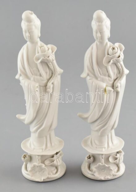 Kínai figura, 2db, fehér mázas porcelán, jelzett, sérülésekkel, m:21cm