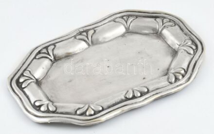 Régi alpakka tálca, kopott ezüstözéssel, 24x17cm