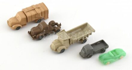 5 db retró műanyag játék teherautó, 4,5-7 cm